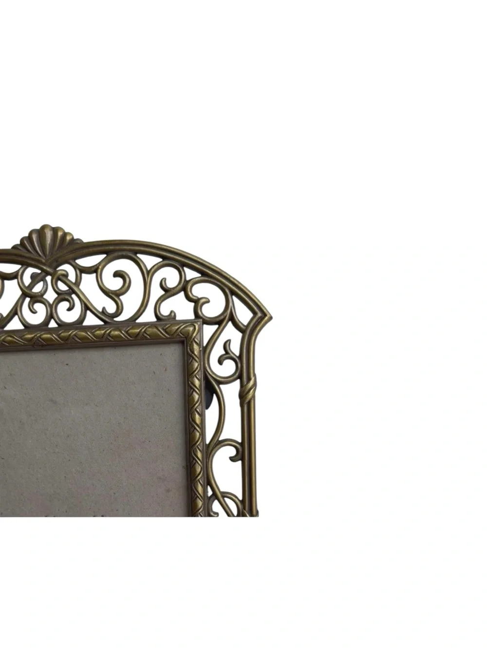 Vintage Ornate Gold Tone Bronze Picture Frame Victorian Scrollwork Filigree 5x7